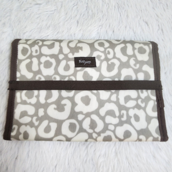 Thirty-one Pocketed Organizer - Picture 5 of 14